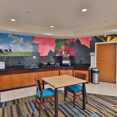 Comfort Inn & Suites Вестфілд Екстер'єр фото