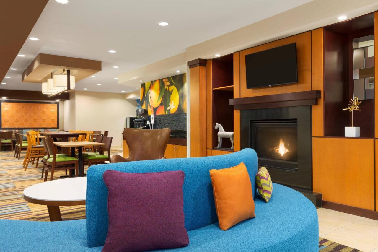 Comfort Inn & Suites Вестфілд Екстер'єр фото