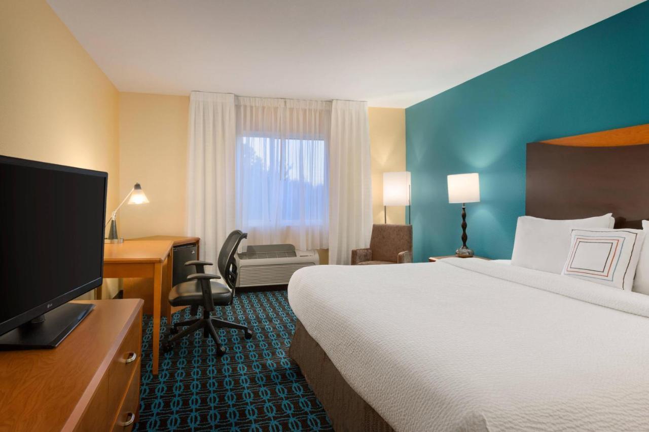 Comfort Inn & Suites Вестфілд Екстер'єр фото