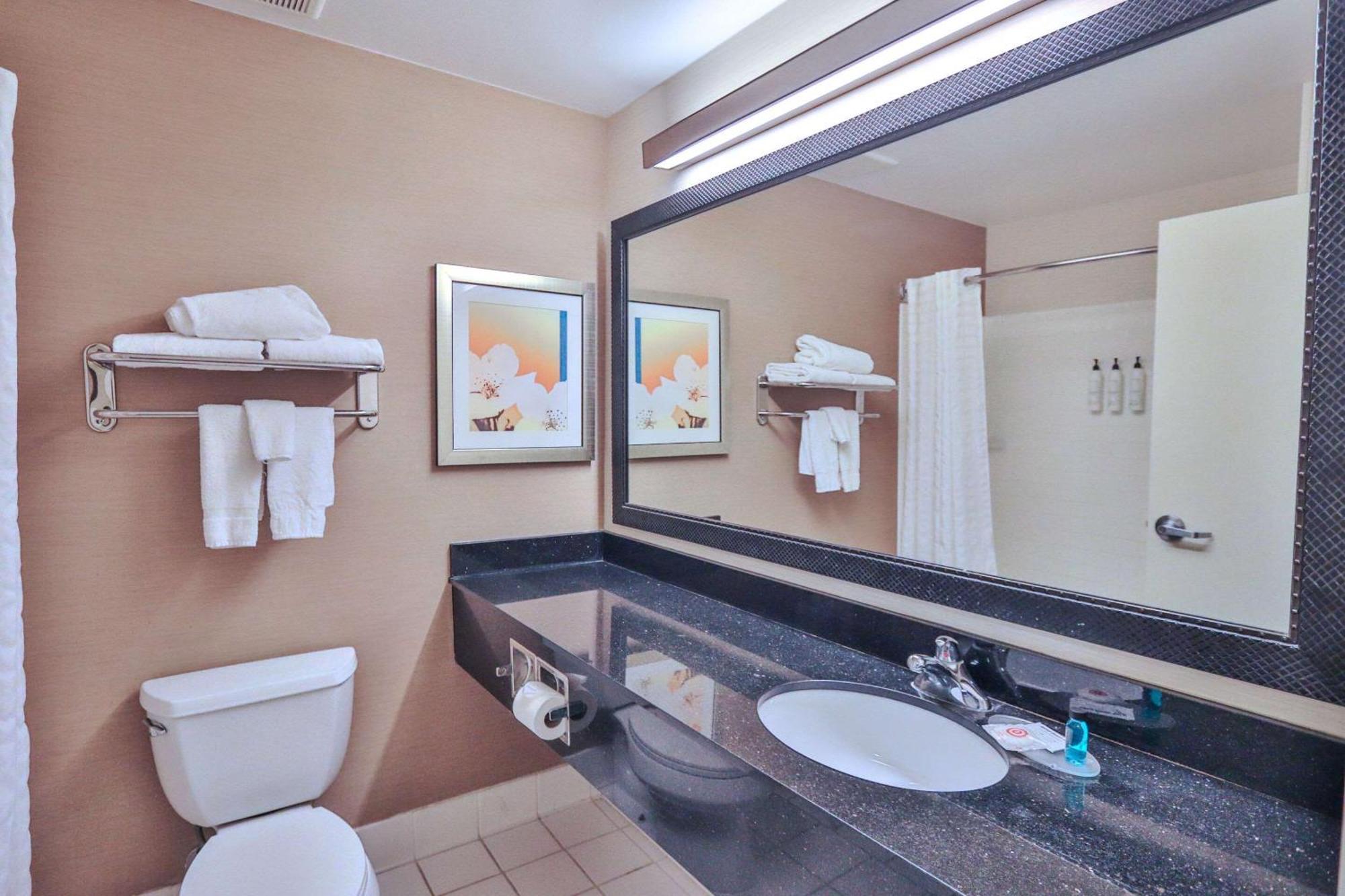 Comfort Inn & Suites Вестфілд Екстер'єр фото