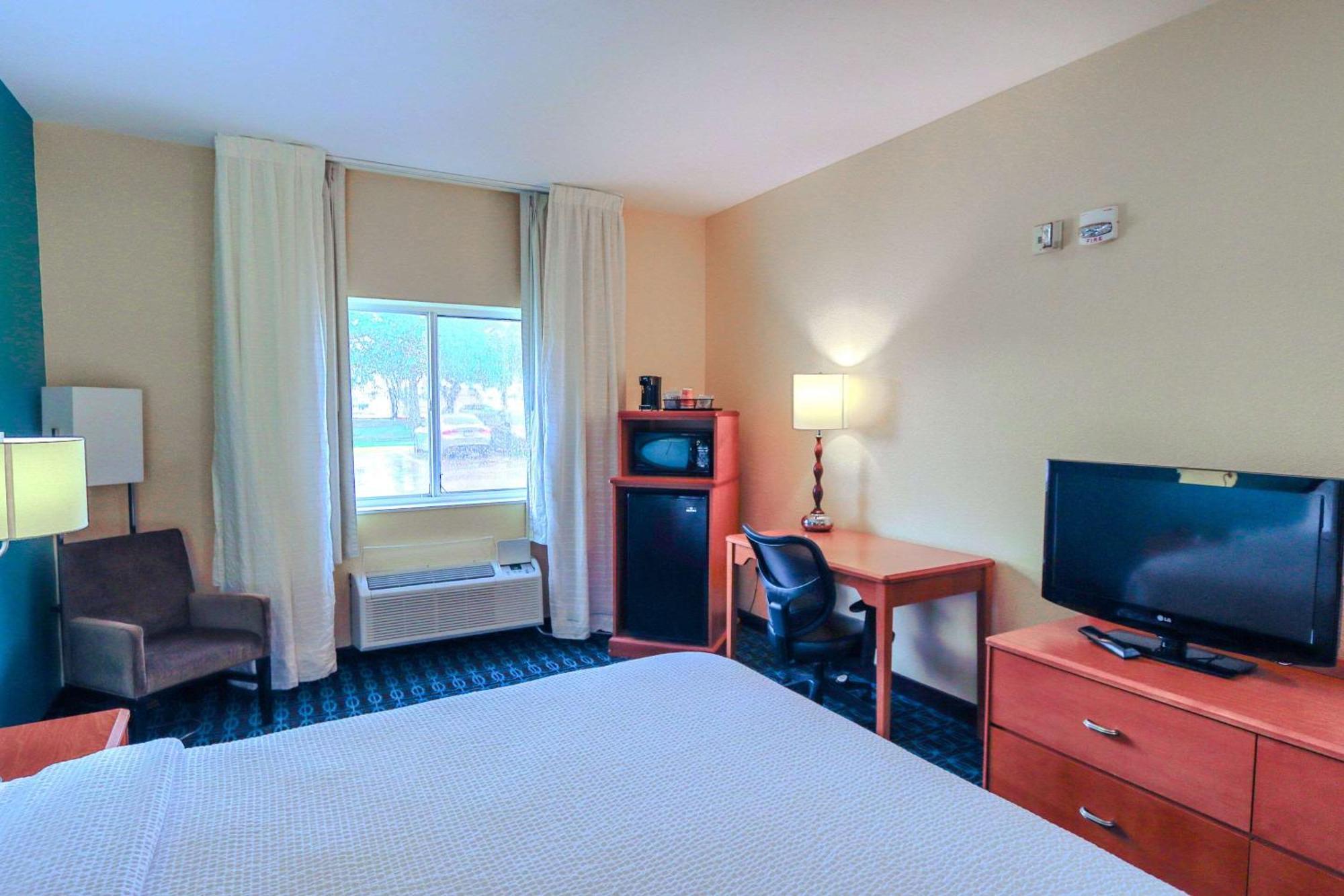 Comfort Inn & Suites Вестфілд Екстер'єр фото