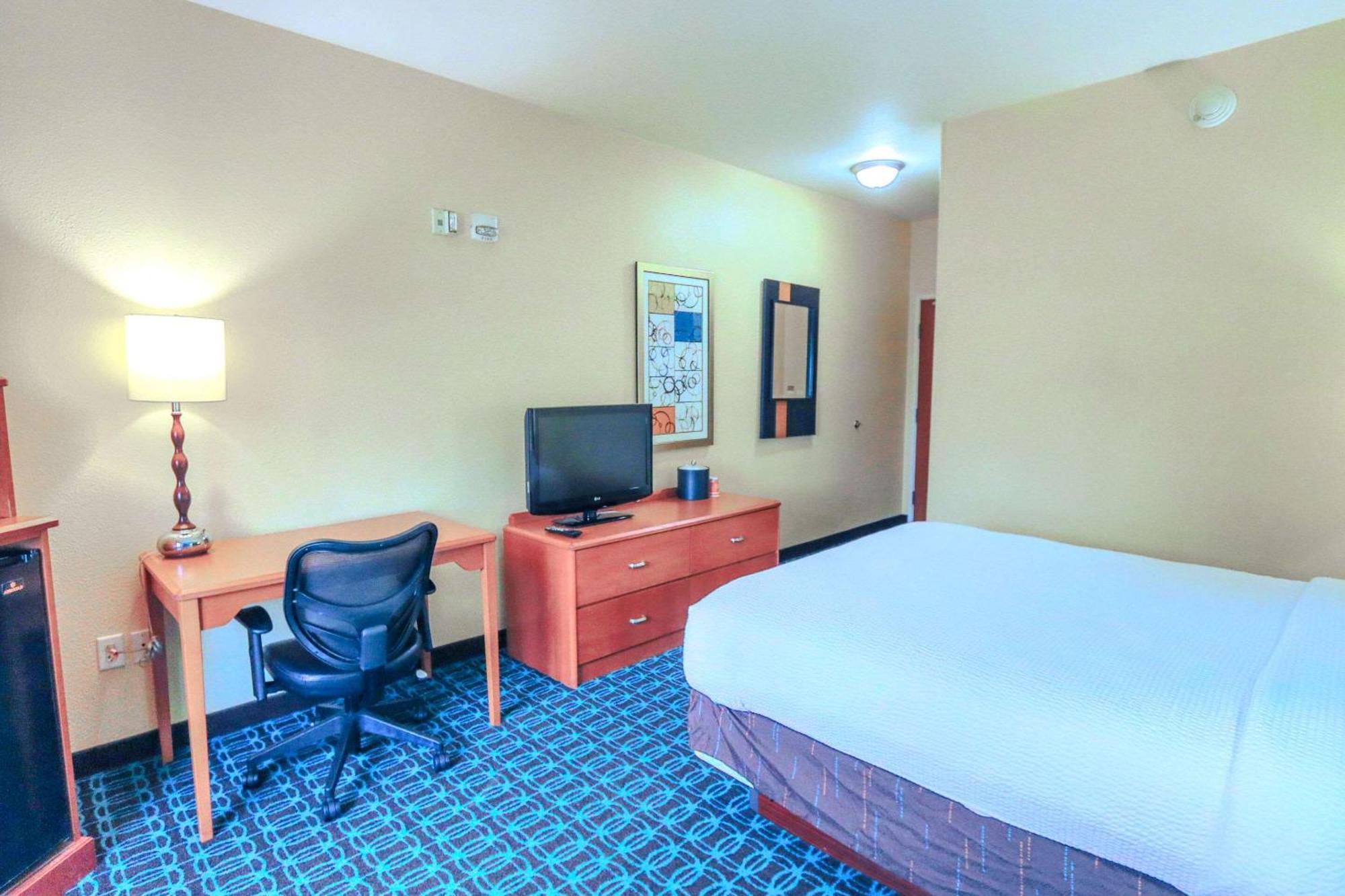 Comfort Inn & Suites Вестфілд Екстер'єр фото