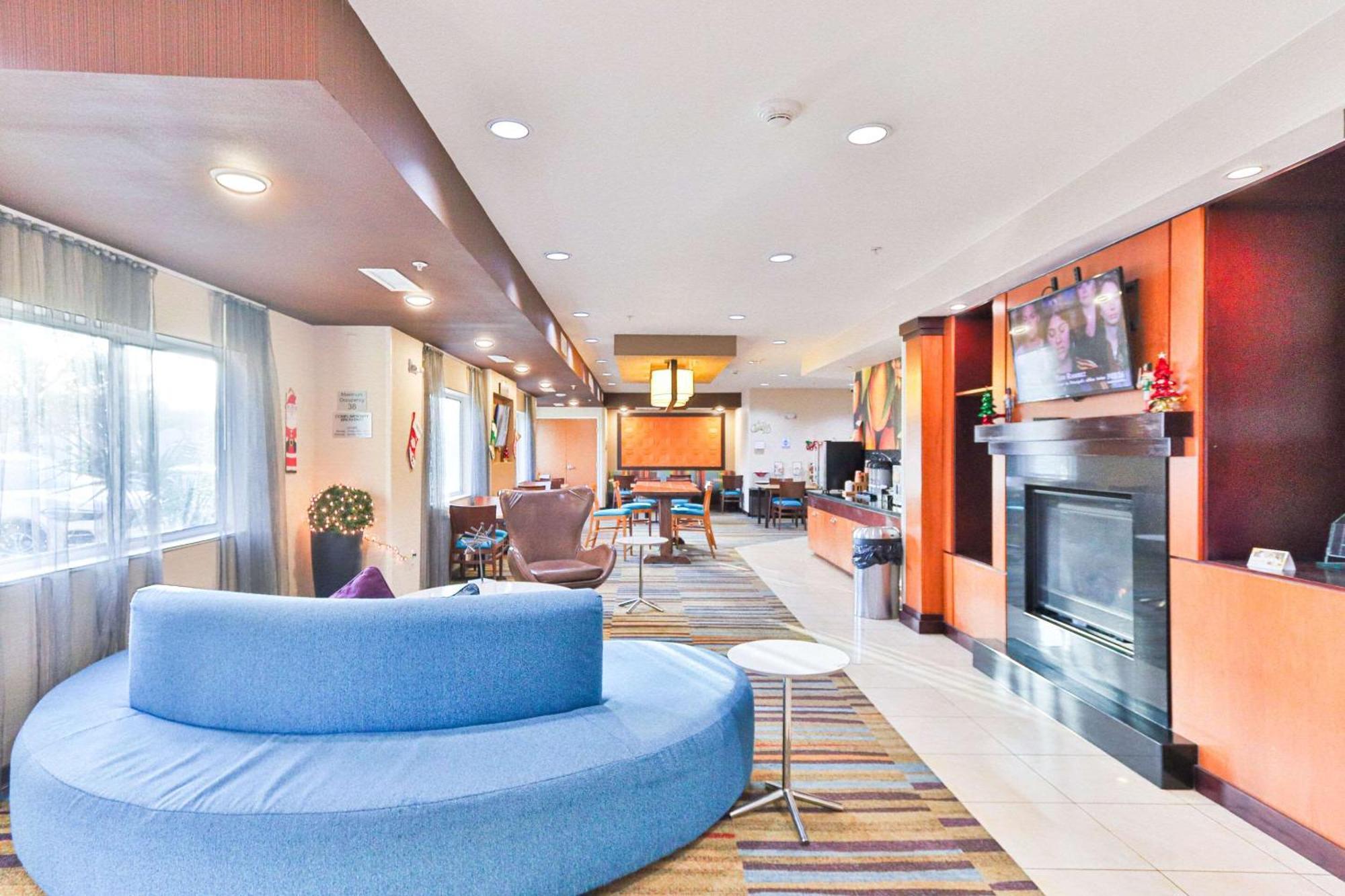 Comfort Inn & Suites Вестфілд Екстер'єр фото